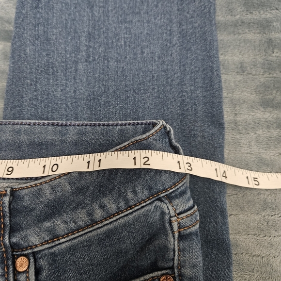 Celebrity Pink Cropped Jeans! - Picture 6 of 8